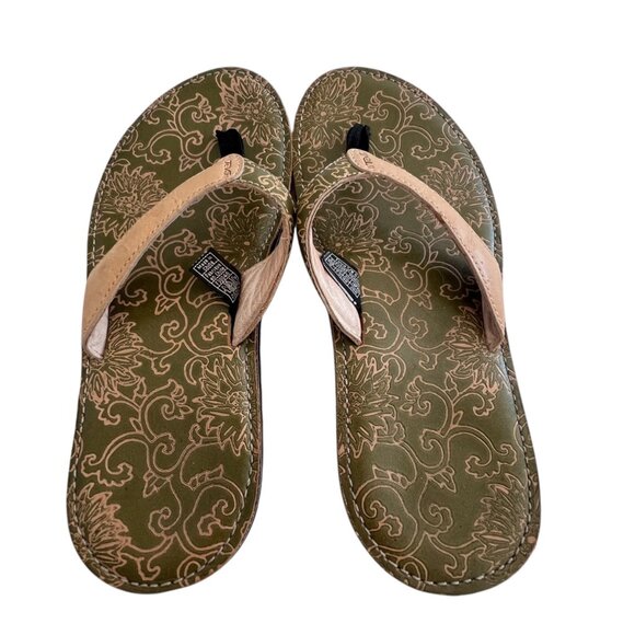Teva Olowahu Thong Sandals Women’s Size 9 Olive Green Tan Floral Summer Comfort - Picture 1 of 8